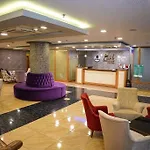Park Square 酒店 3*