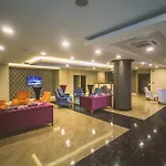 Park Square 3* 特拉布宗