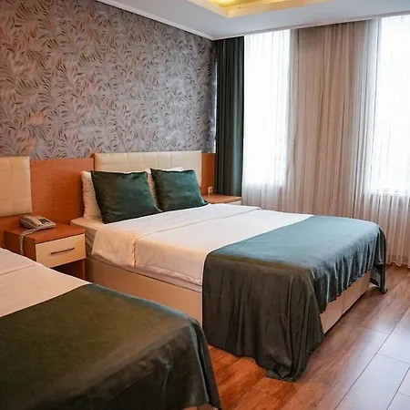 Park Square 3* 特拉布宗