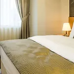 Park Square 3* 트라존