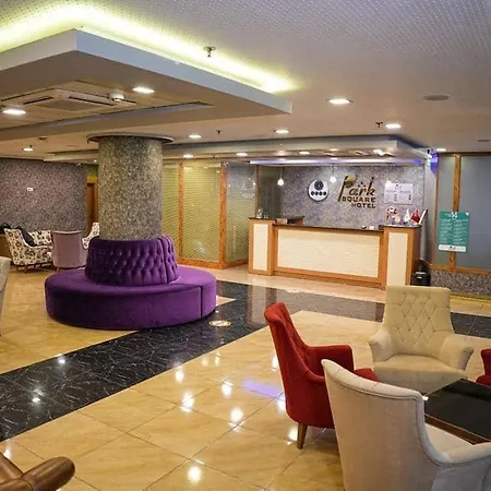 Park Square מלון 3*