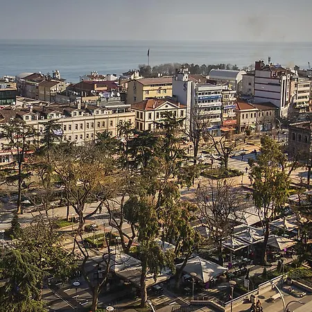 Park Square מלון 3*