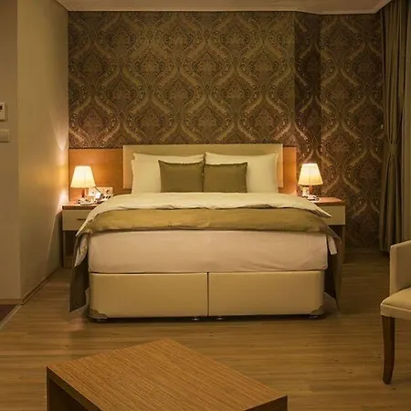 Park Square Hotel 3*