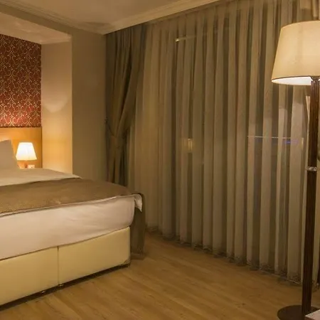 Park Square Hotel 3*