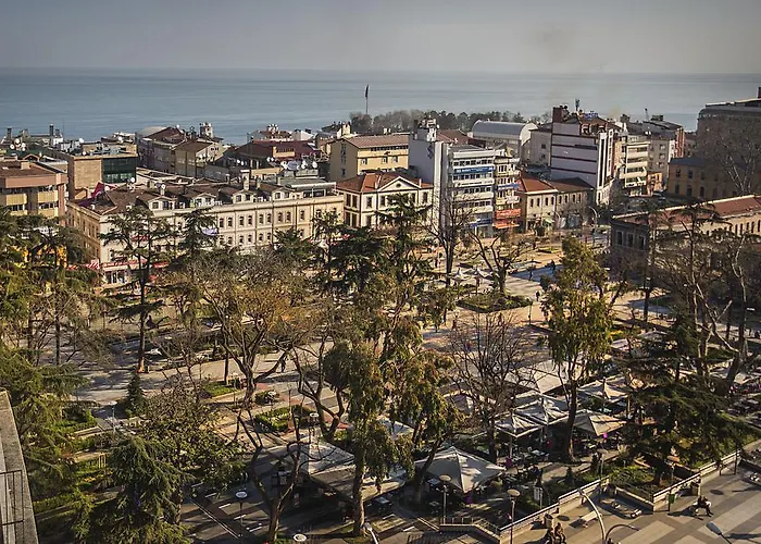 Park Square מלון 3*