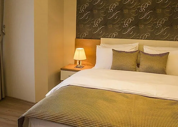 Park Square Hotel 3*